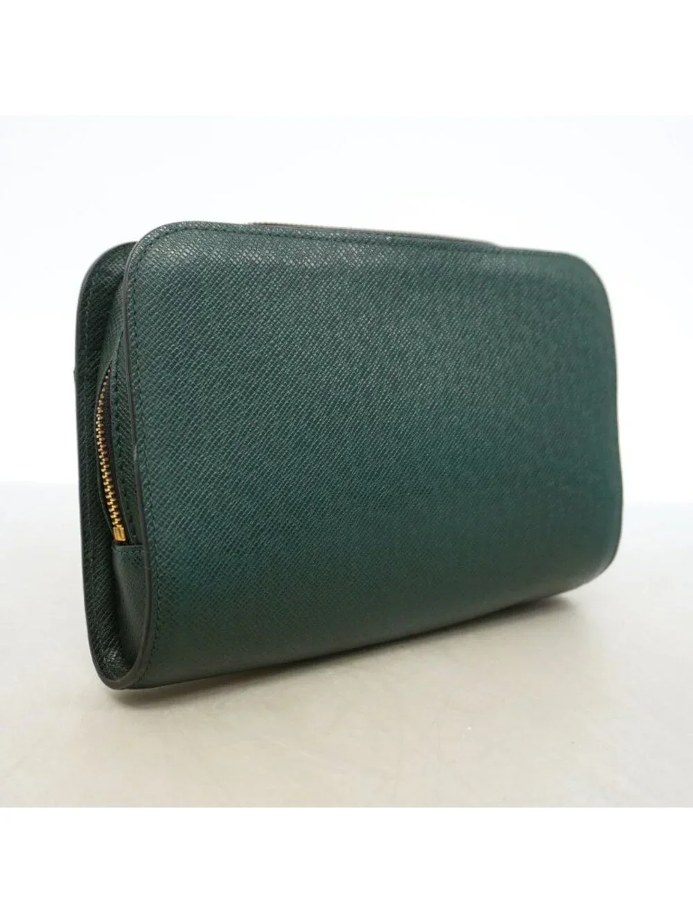 Louis Vuitton Clutch Taiga Baikal Epi